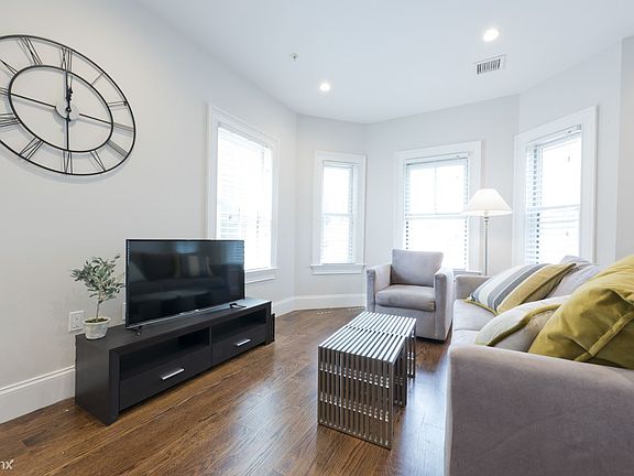 124 Columbia Apt. 2 (2)