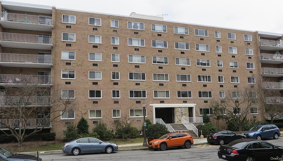 1st image of 414 Benedict Ave APT 2C