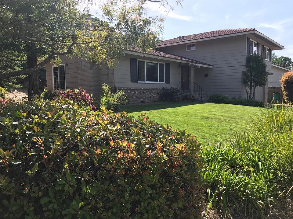 1st image of 894 Stoneman Way