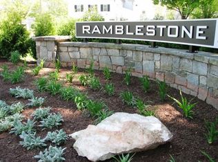 11 Regency Dr APT 3, Bloomfield, CT 06002