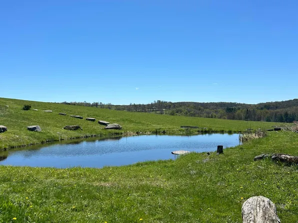 Mid Valley Rd, Lake Ariel, PA 18436