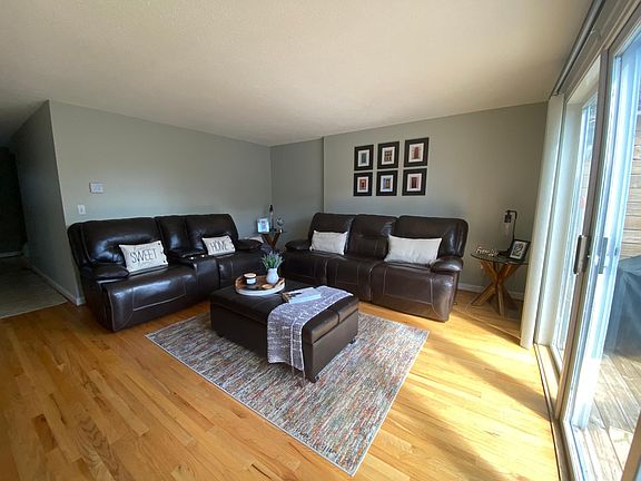 3rd image of 8 Colonial St APT 5