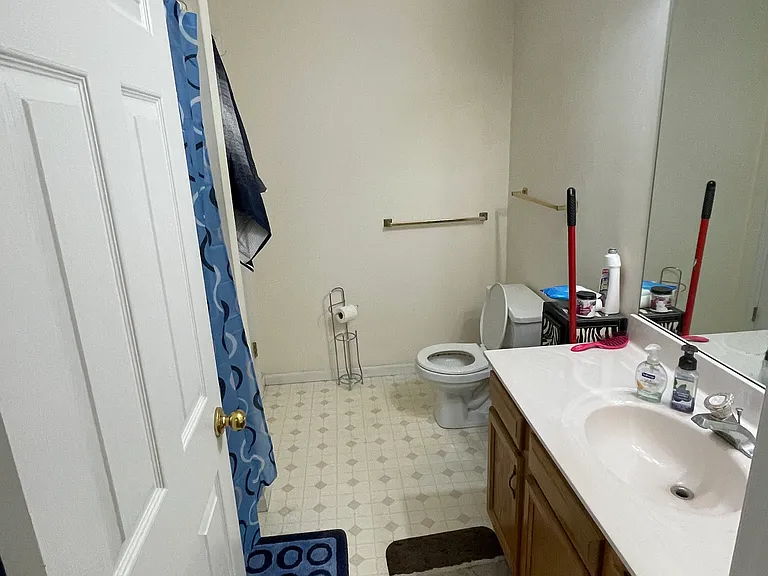 1317 Valley Creek Ln — Photo 9