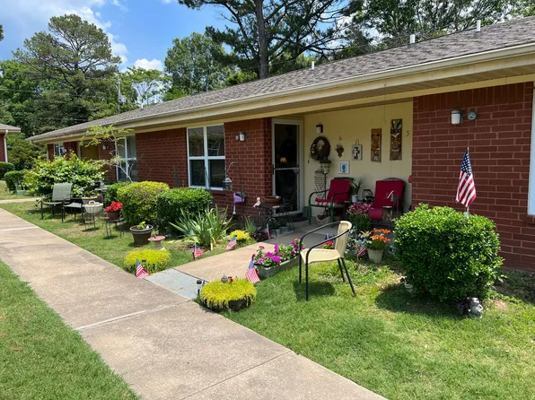 Pleasant Valley Apartments