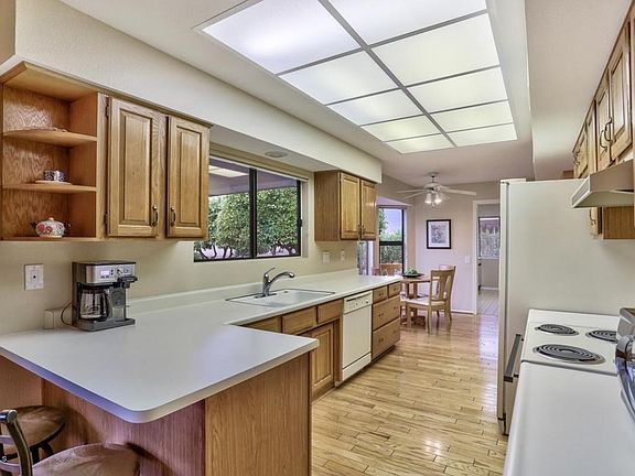 4th image of 14203 W Yosemite Dr