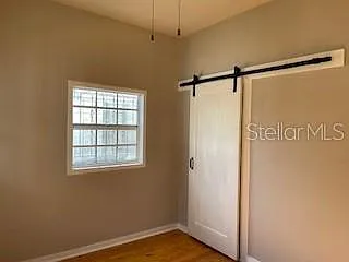 912 E Saint Clair St — Photo 5