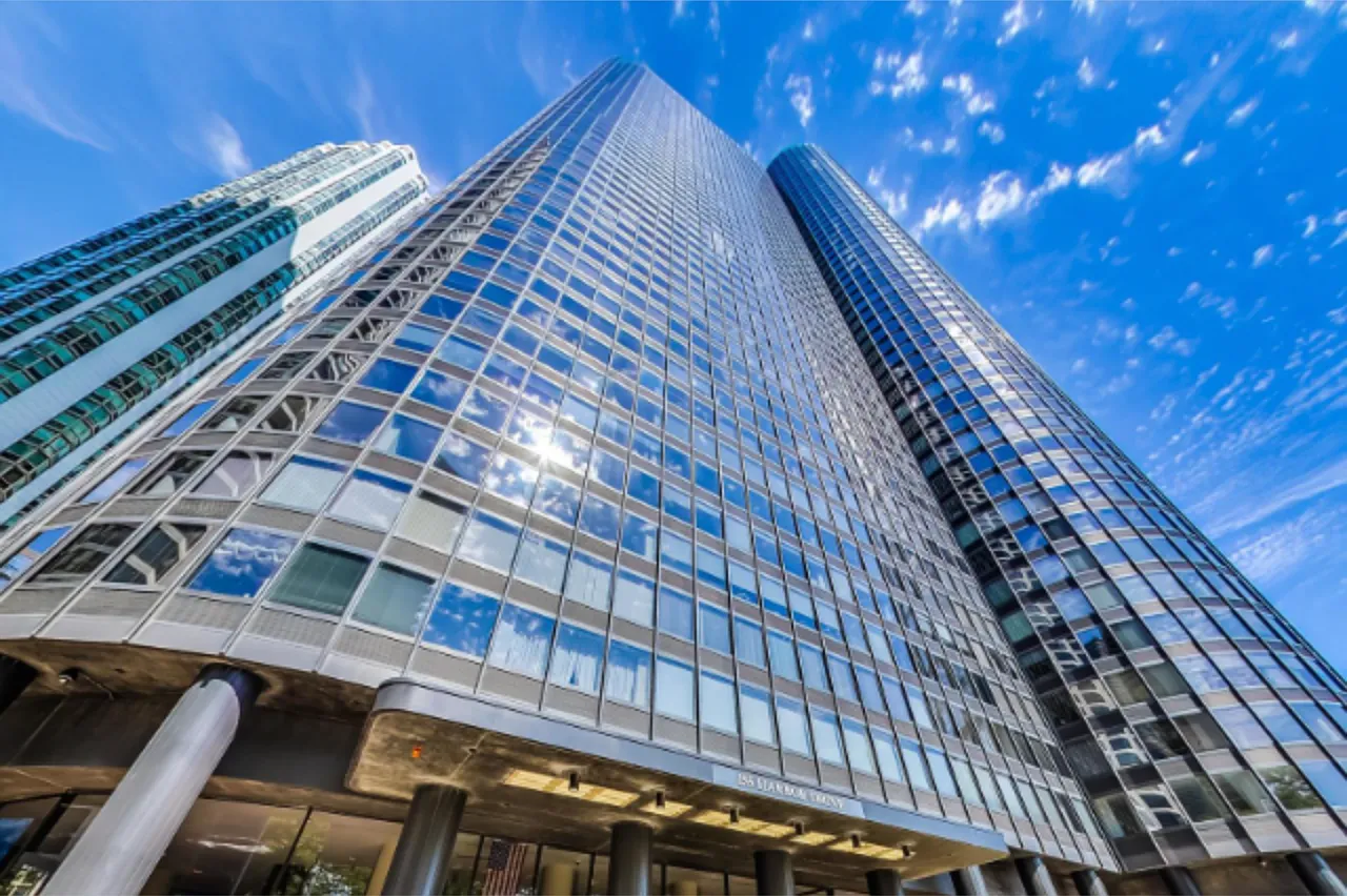 1 bed, 1.5 bath, 998 sqft, $3,800 — Photo 1