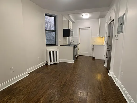 Rented by Tourma Realty LLC | media 32