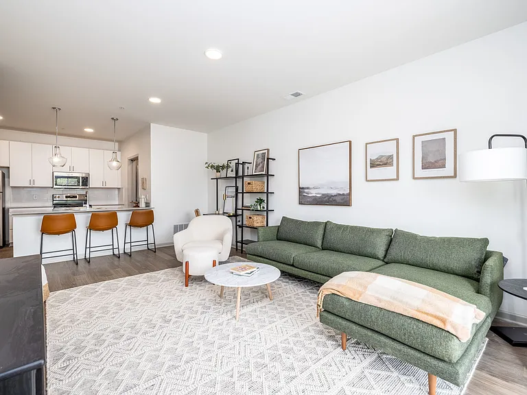 Edgewater Apartments and Townhomes — Photo 6