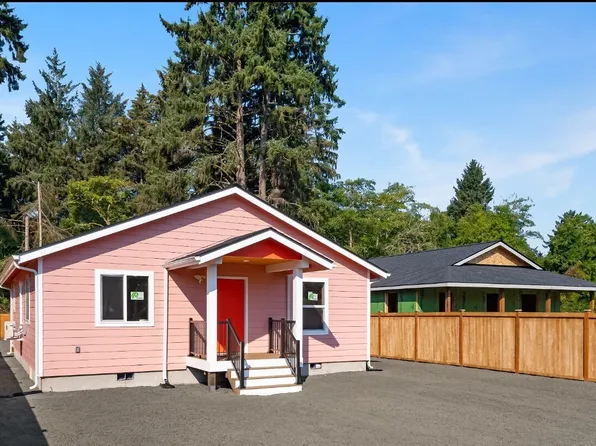 714 N 3rd Street, Westport, WA 98595