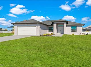 2817 SW 3rd St, Cape Coral, FL 33991