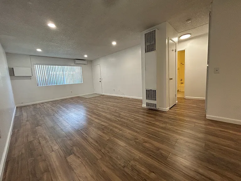 8755 Lomita Dr #B — Photo 13