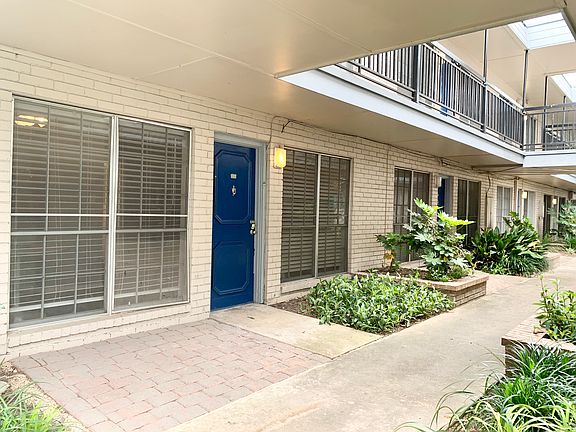 2nd image of 4411 Airport Blvd
