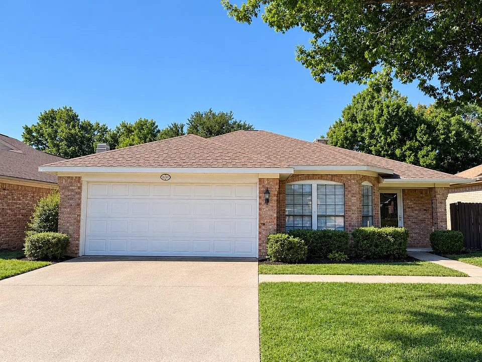 3218 Laurel Oaks Ct