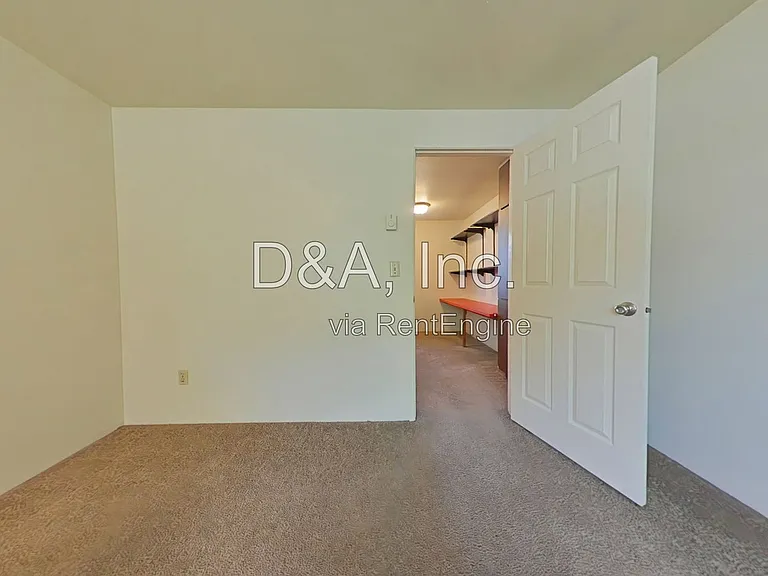 617 NW 21st St #4 — Photo 8