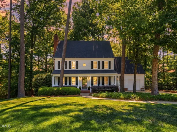 102 Medallion Cir, Cary, NC 27513