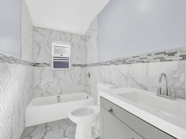 14-29 Pearl Street image 6 of 13