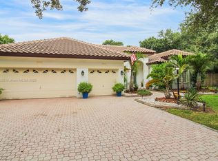 6041 Superior Blvd, Davie, FL 33331