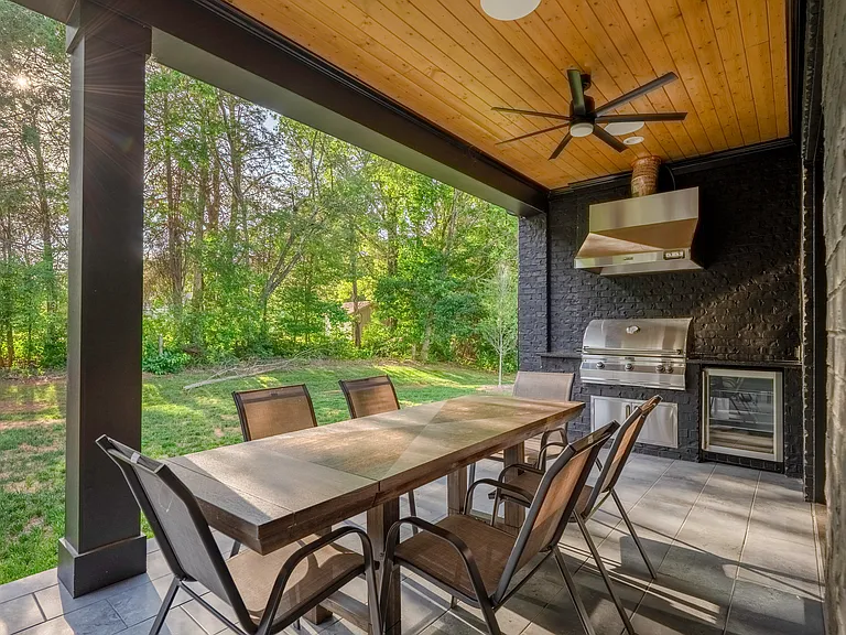 10119 Laurier Ln — Photo 26