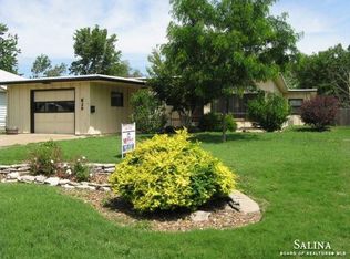 829 Russell Ave, Salina, KS 67401