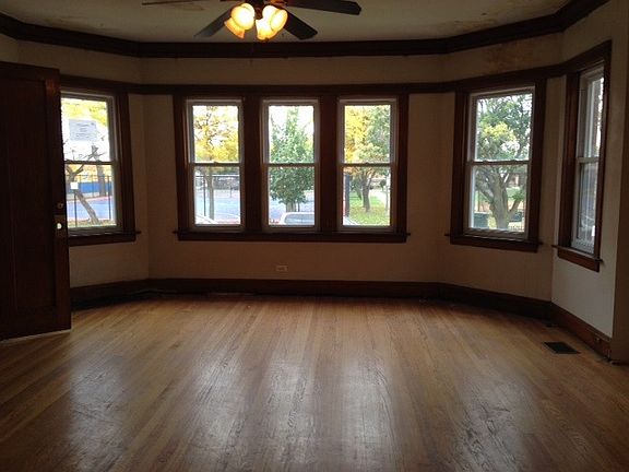 2nd image of 5224 W Drummond Pl