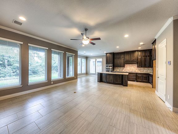 3rd image of 46 Daffodil Meadow Pl