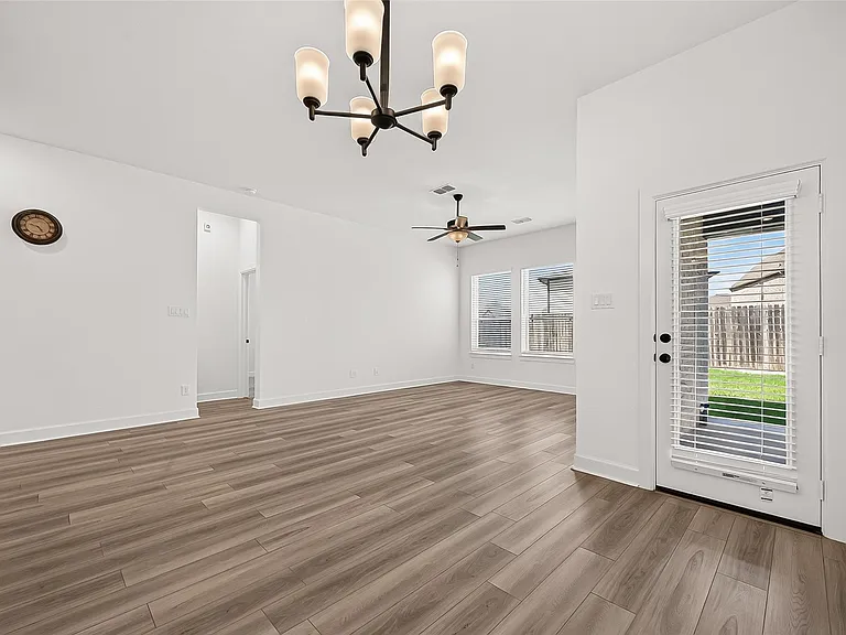 234 Amaranth Way — Photo 12