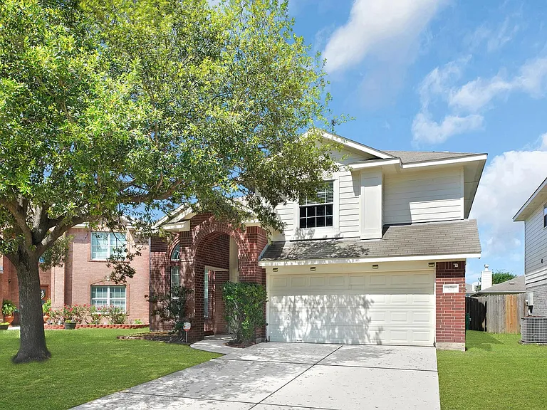 307 Gateship Dr — Photo 2