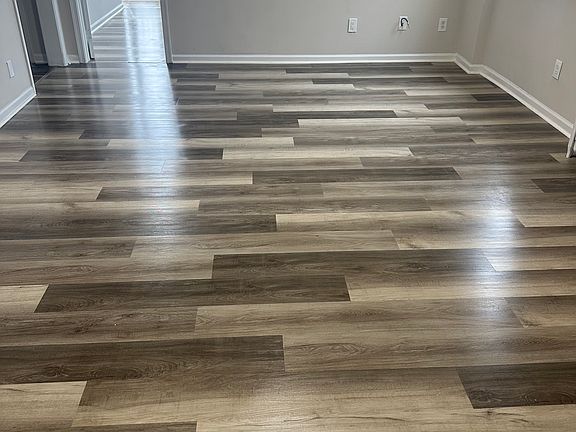 4th image of 103 Maplewood Ave #7