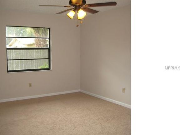 5th image of 1463 Carolyn Ln