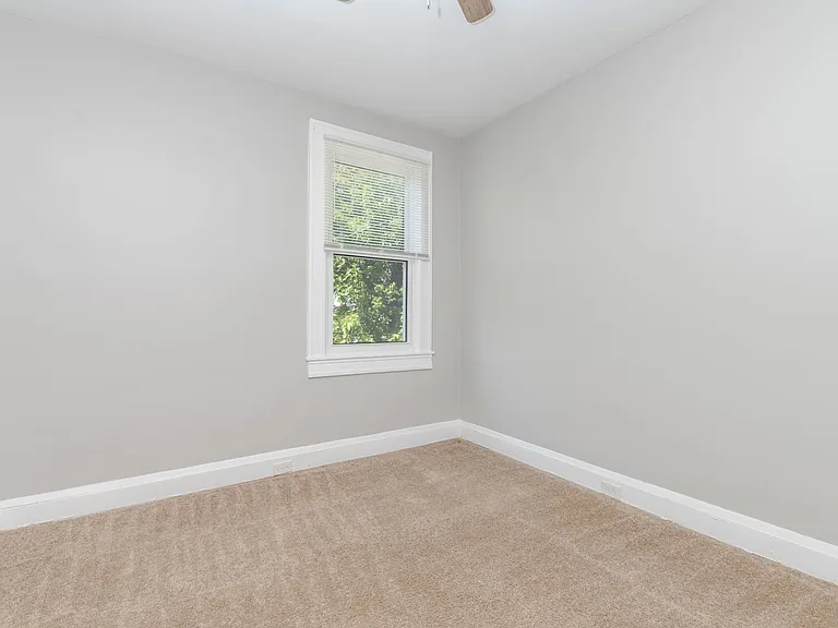 2811 Mayfield Ave — Photo 14