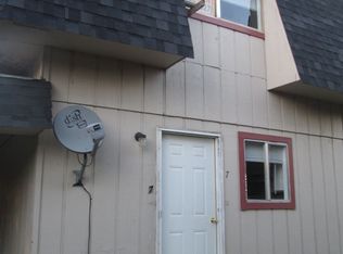 145 D St #7, Riddle, OR 97469