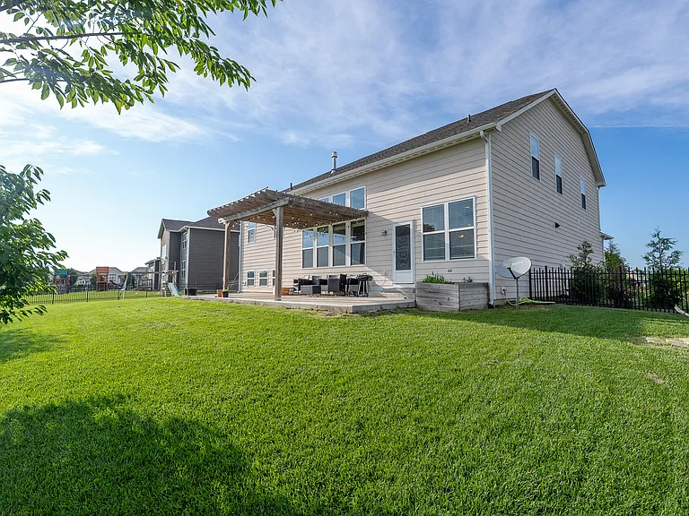 15555 Memorial Way — Photo 35