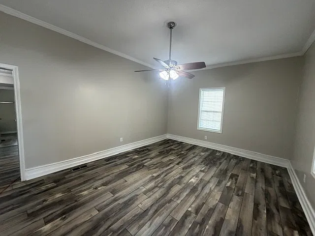 3 bed, 1600 sqft, $1,350 — Photo 3