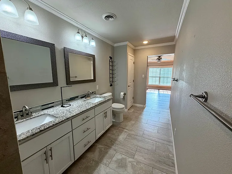 2120 Garner Ln — Photo 20