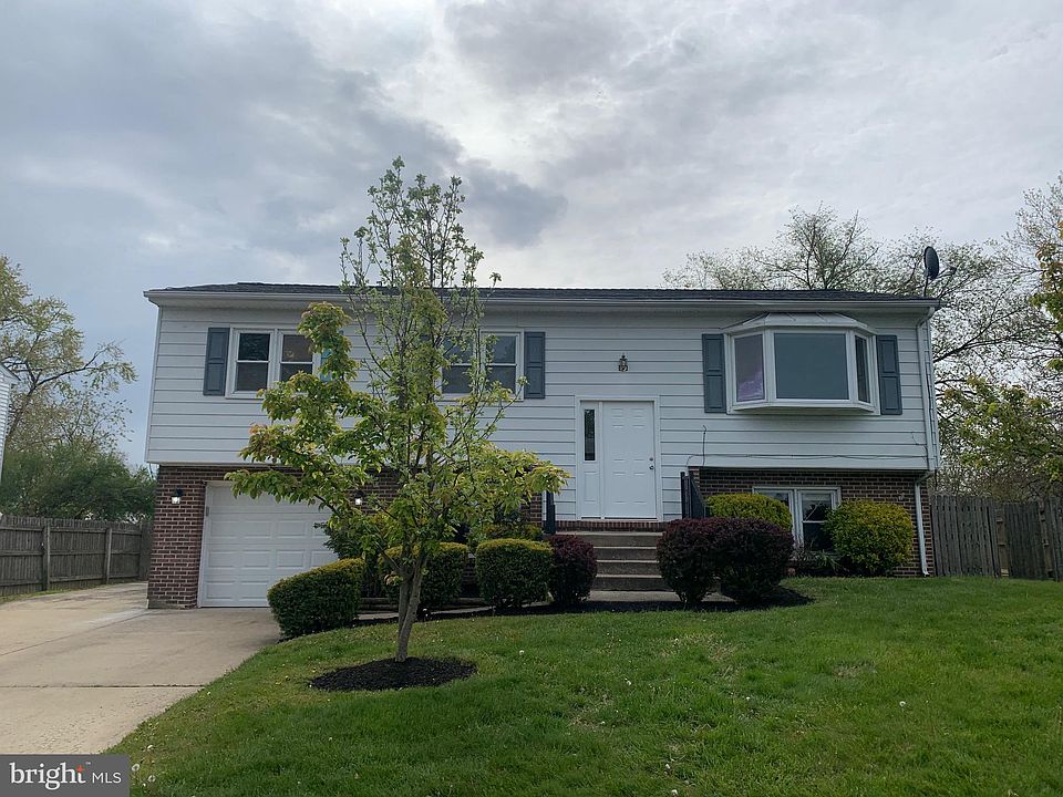 1st image of 1313 Chalet Dr