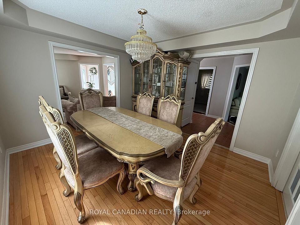 2nd image of 42 Cobblestone Ct