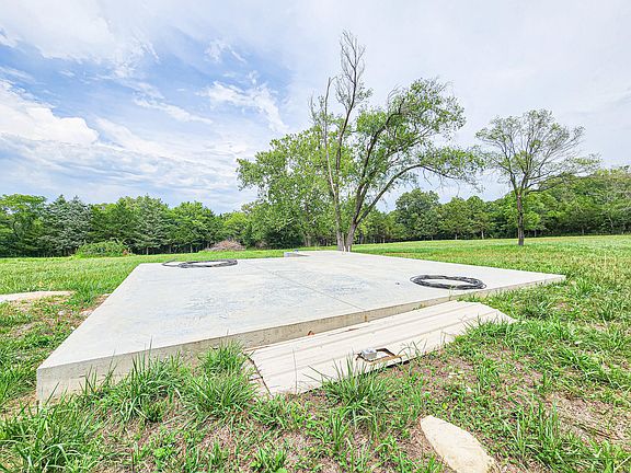 5th image of 27763 County Road 316