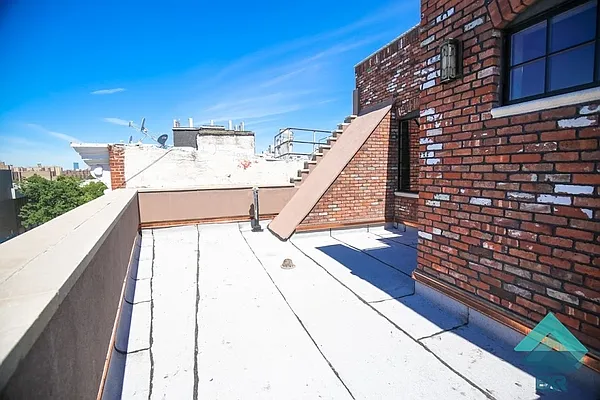 Rented by EXR | media 11