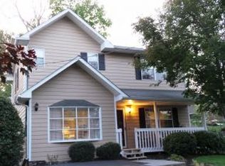 111 Springview Dr, Gray, TN 37615