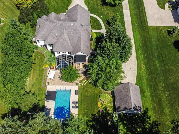 264 E Stoneridge Ct, Chesterton, IN 46304