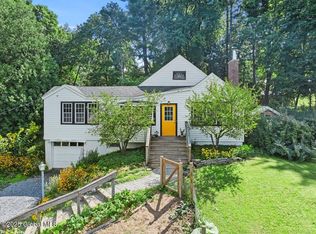 20 Russell Ct, Troy, NY 12182