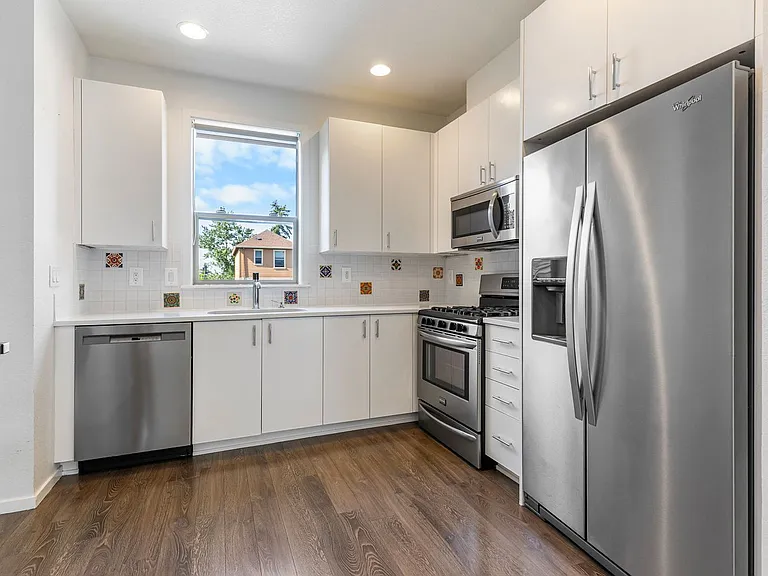 1217 N Morgan St — Photo 2