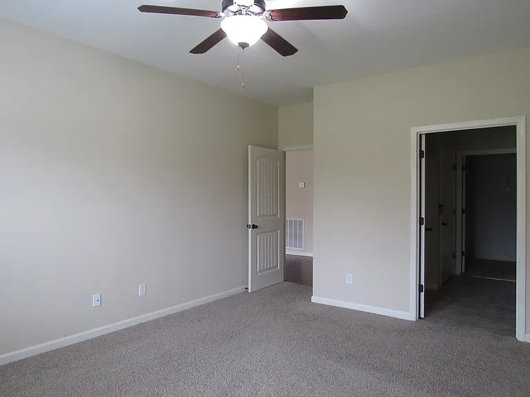 172 Shirley Blvd — Photo 11
