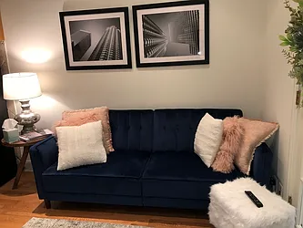 Rented by R New York