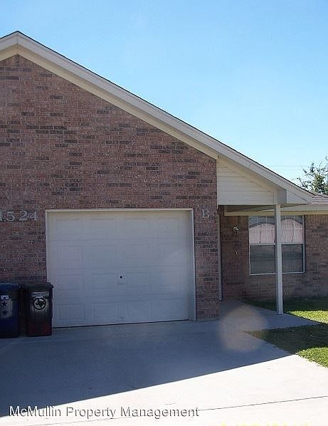 1st image of 1524 Shoshoni Trl Unit B