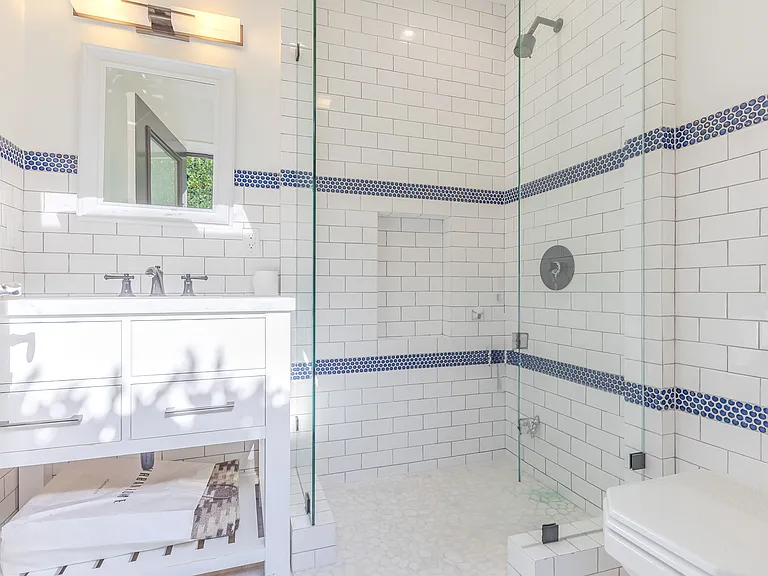 325 W Bellevue Dr — Photo 55