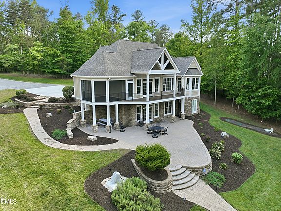 2nd image of 601 Estate Rd