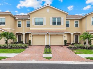 2858 Blossom Way, Naples, FL 34120