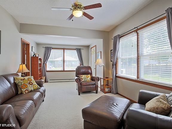 2nd image of 1141 Charlton St